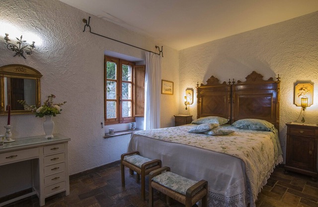 Experience a breathtaking vacation in a castle, breathtaking view, restaurant